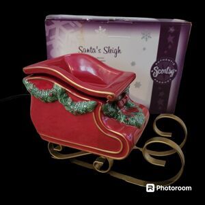 EUC Santa's Sleigh Full Size Scentsy Warmer